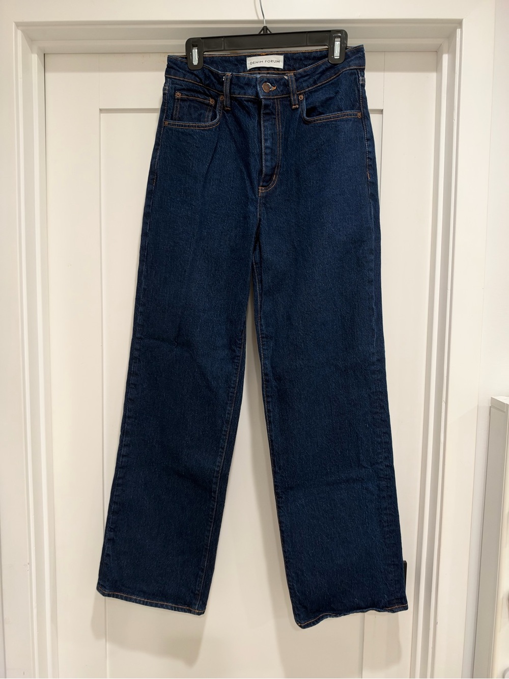 Women’s Straight-Leg Jeans in Dark Blue